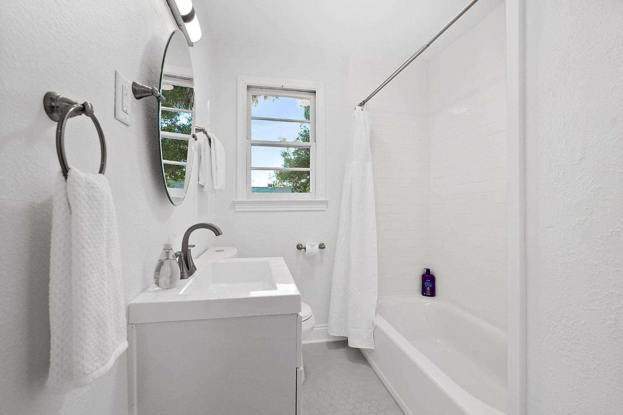 Private Uptown Flat - Walk To Nights Of Lights! Apartment St. Augustine Bagian luar foto