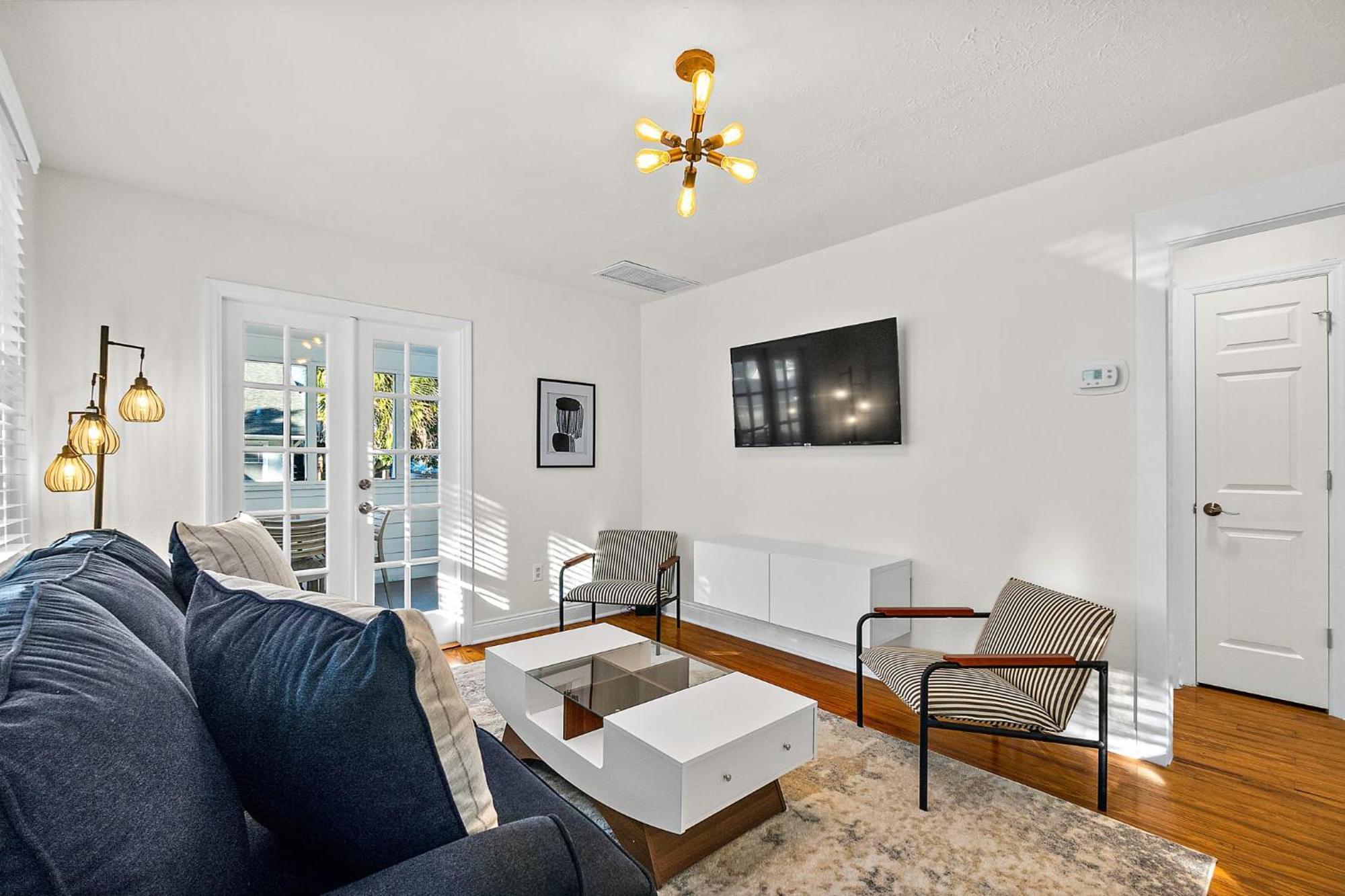 Private Uptown Flat - Walk To Nights Of Lights! Apartment St. Augustine Bagian luar foto