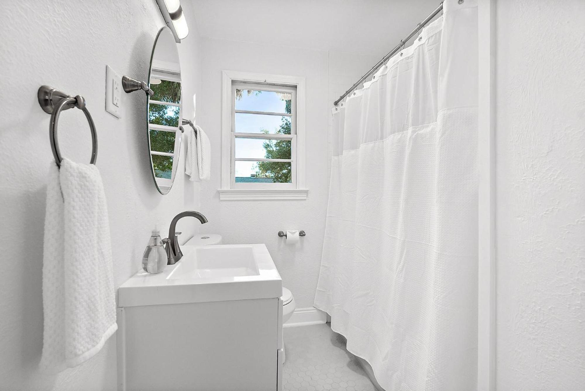 Private Uptown Flat - Walk To Nights Of Lights! Apartment St. Augustine Bagian luar foto