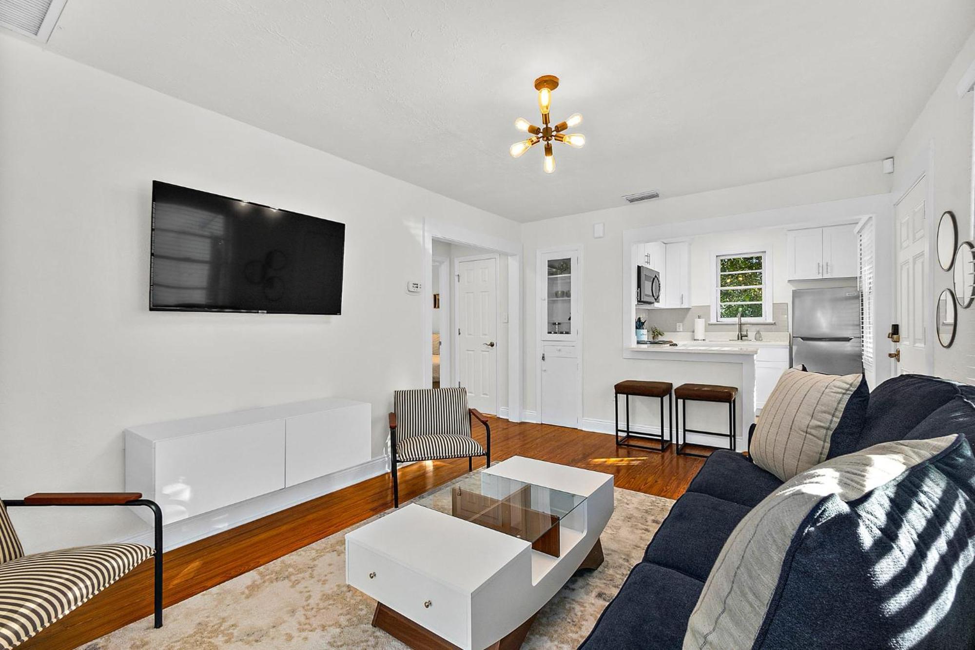 Private Uptown Flat - Walk To Nights Of Lights! Apartment St. Augustine Bagian luar foto