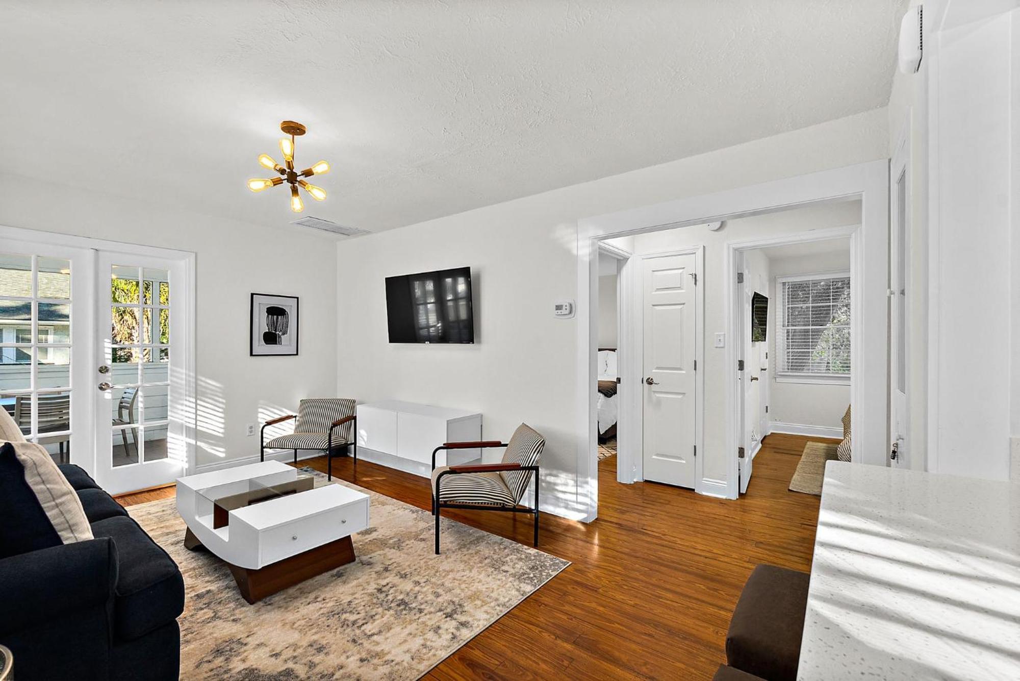 Private Uptown Flat - Walk To Nights Of Lights! Apartment St. Augustine Bagian luar foto
